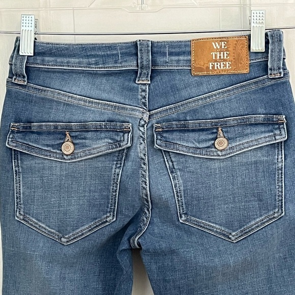 We The Free - Varsity Blues Mid-Rise Slim Boot Cut Flare Jeans Size 24 Western - Picture 8 of 16